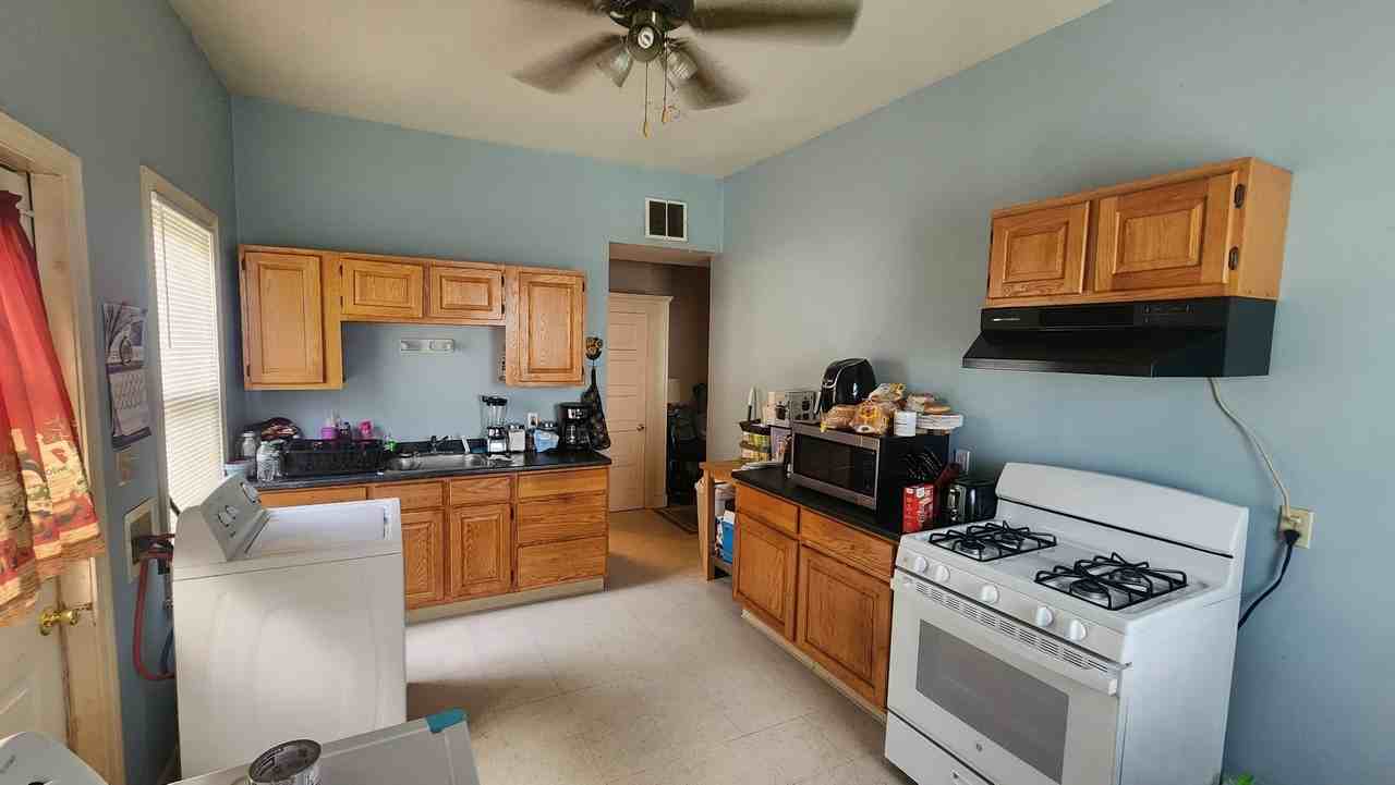 30 Hunters Ave - Photo 2 of 8