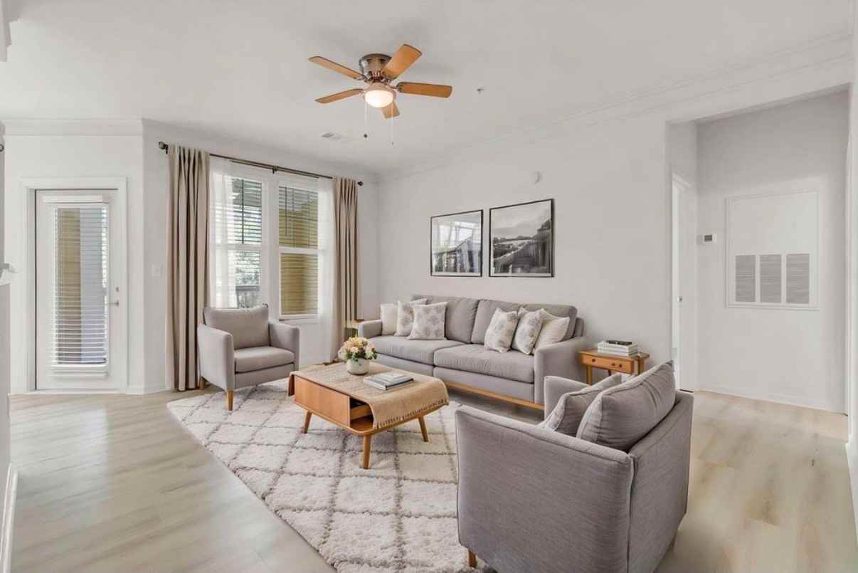 1921 Chatelain Way - Photo 4 of 20