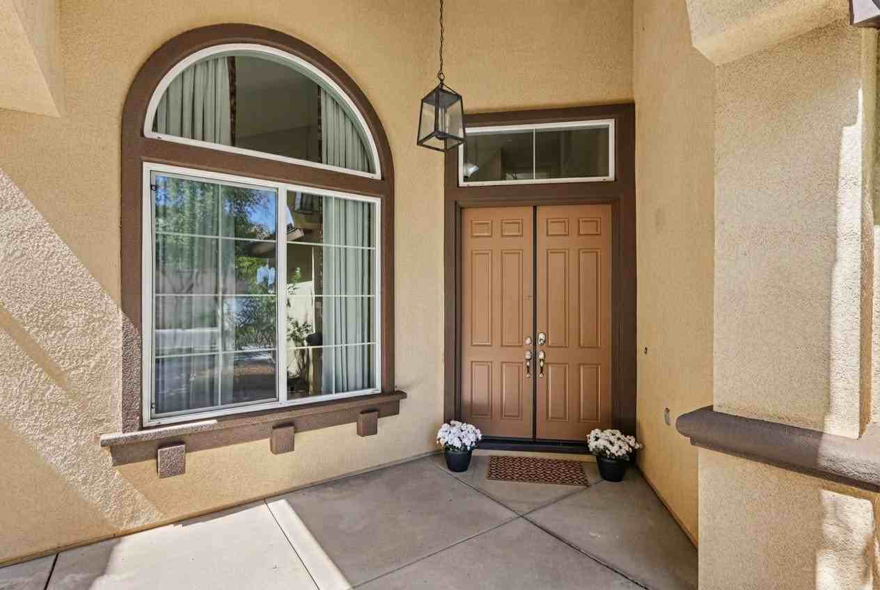 34213 Clovis Way - Photo 2 of 9