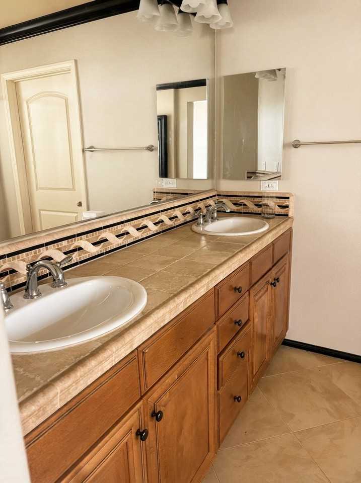 34213 Clovis Way - Photo 3 of 9