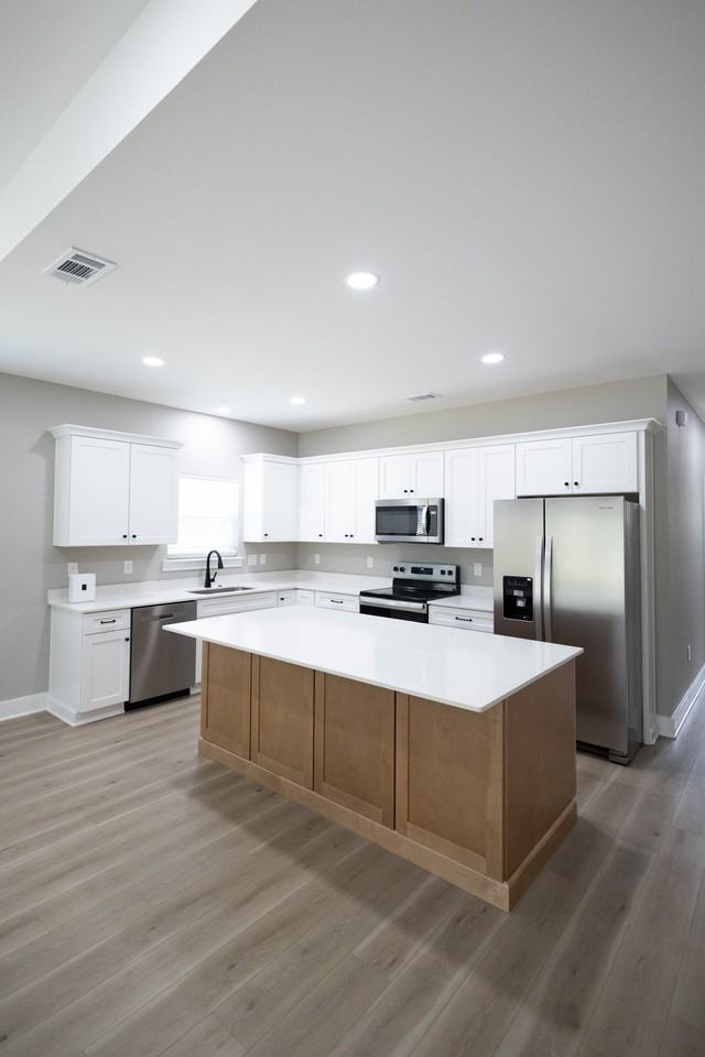 1209 Gordon Ave - Photo 3 of 11