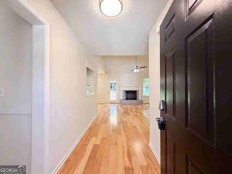105 Nanci Ct - Photo 3 of 15