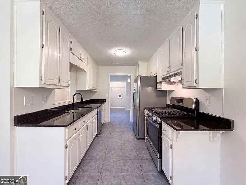 105 Nanci Ct - Photo 6 of 15