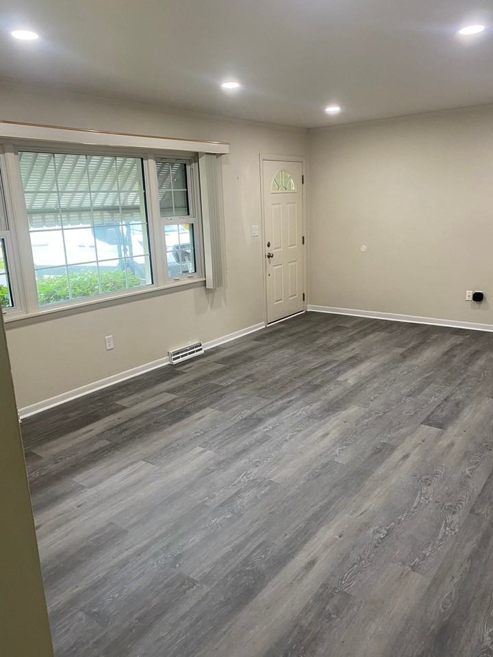2430 E Grand Cir - Photo 3 of 9