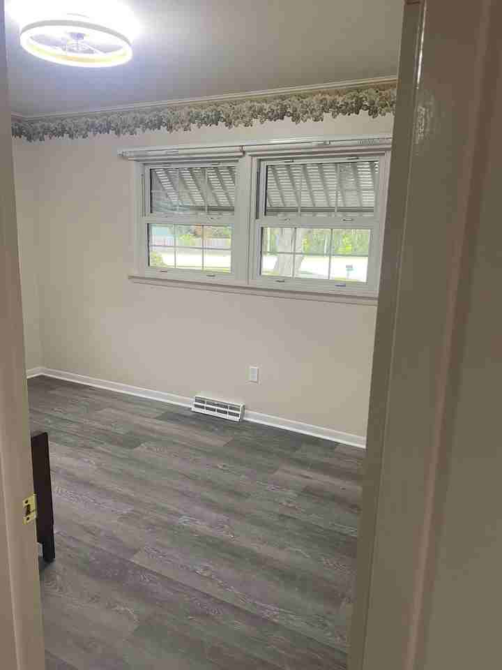 2430 E Grand Cir - Photo 4 of 9