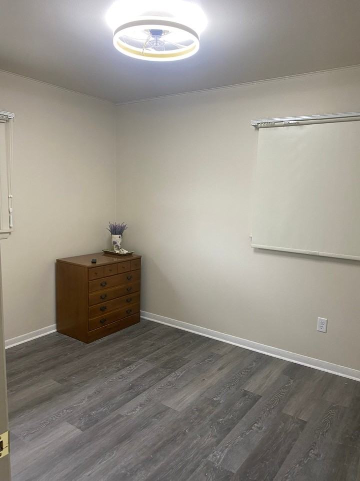 2430 E Grand Cir - Photo 5 of 9