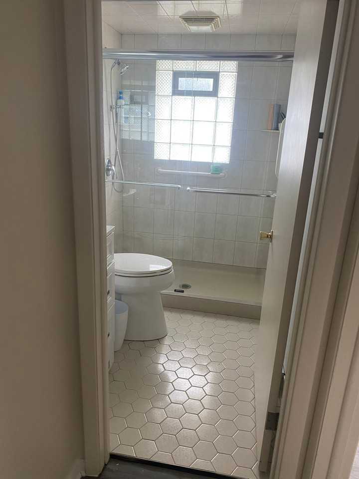 2430 E Grand Cir - Photo 6 of 9