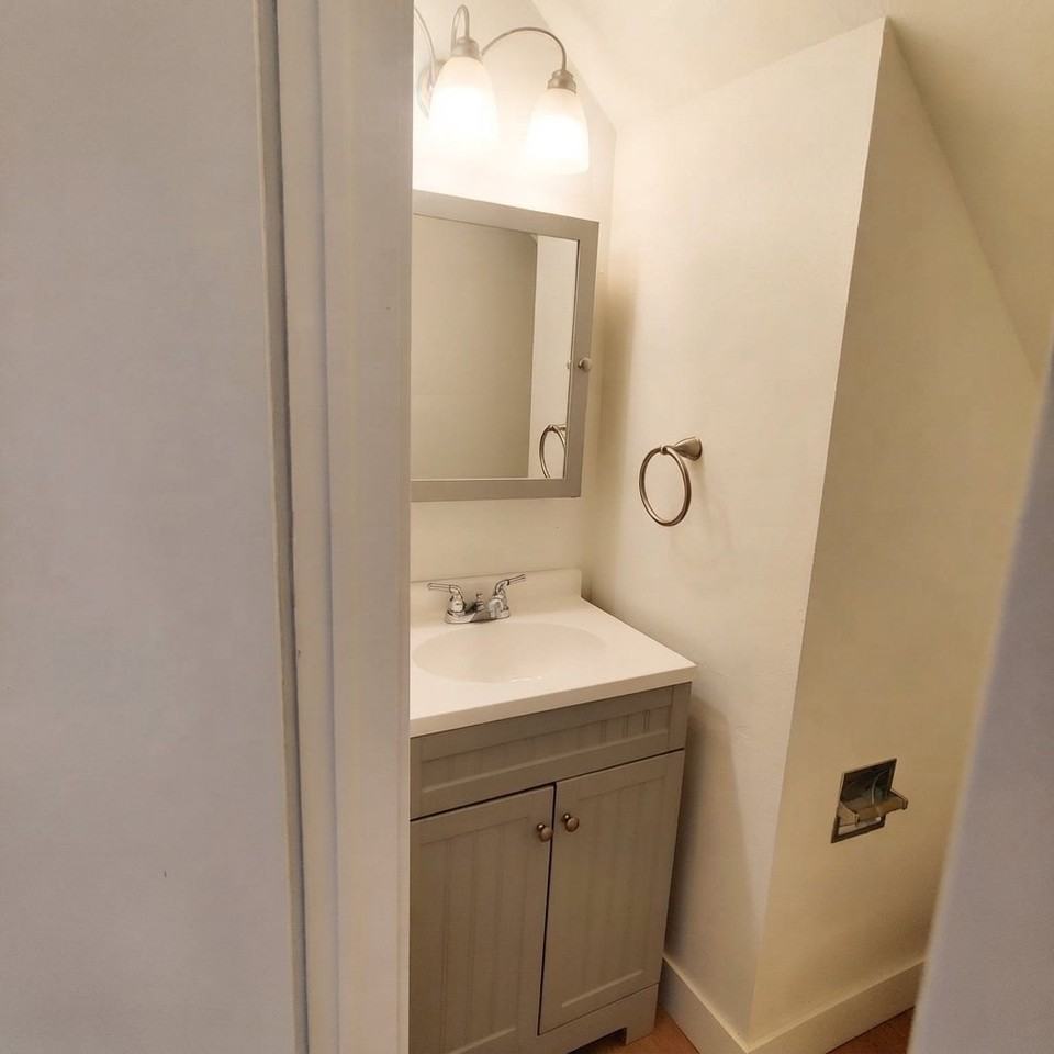 1476 Lancelot Dr - Photo 5 of 13