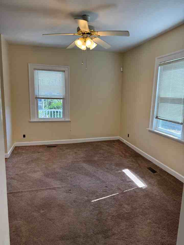 412 Rose Hill Ave - Photo 2 of 5
