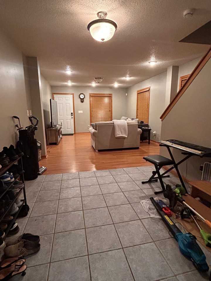 1829 Girard Ave N #A - Photo 5 of 20