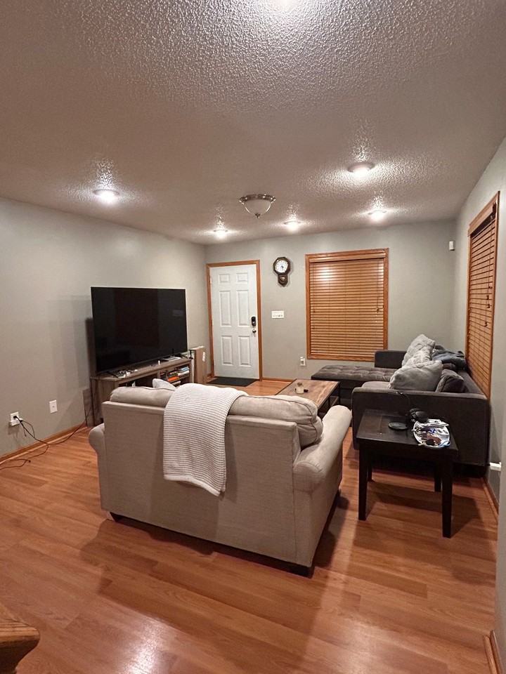 1829 Girard Ave N #A - Photo 6 of 20