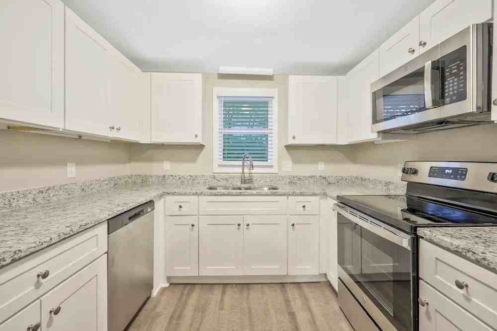43479 Van Auken Dr - Photo 3 of 14