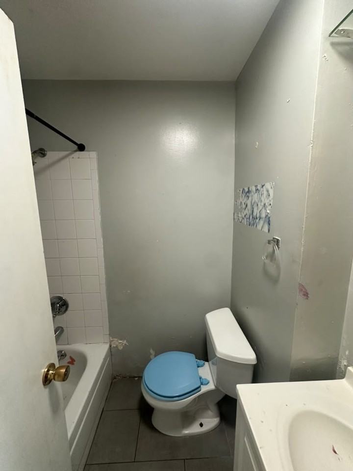 160 Willow St #1 - Photo 4 of 4