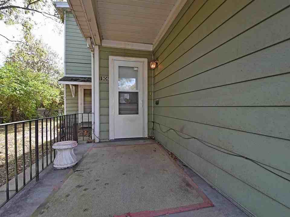 1904 Arlington Ave #1906 - Photo 3 of 14