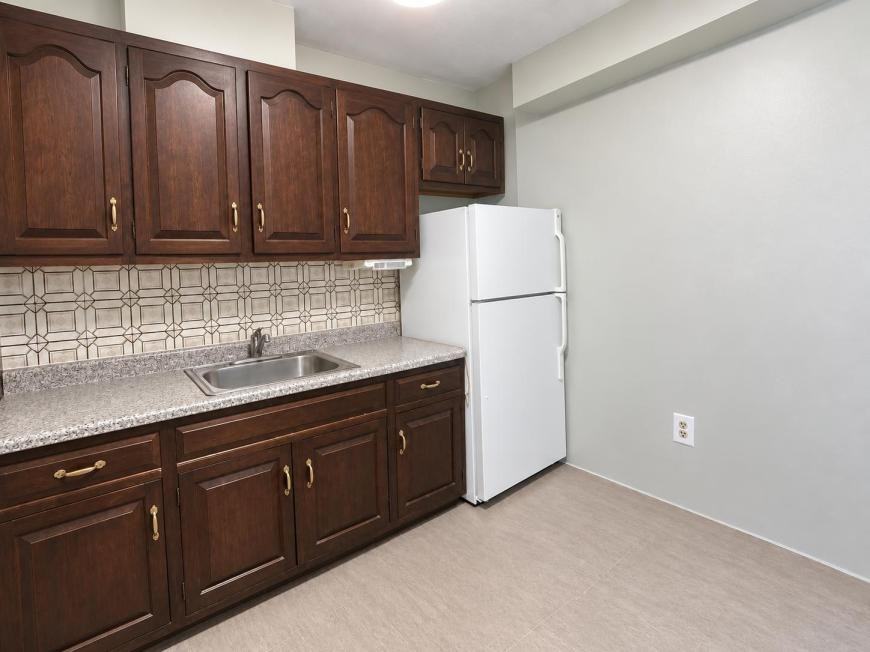 2511 Cruger Ave - Photo 6 of 10