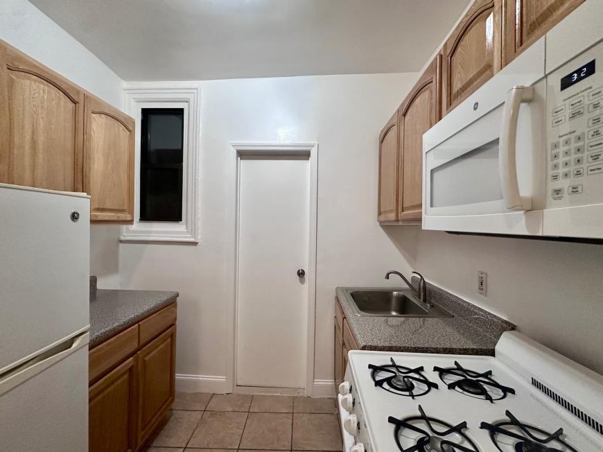 1585 1st Ave - Photo 6 of 10