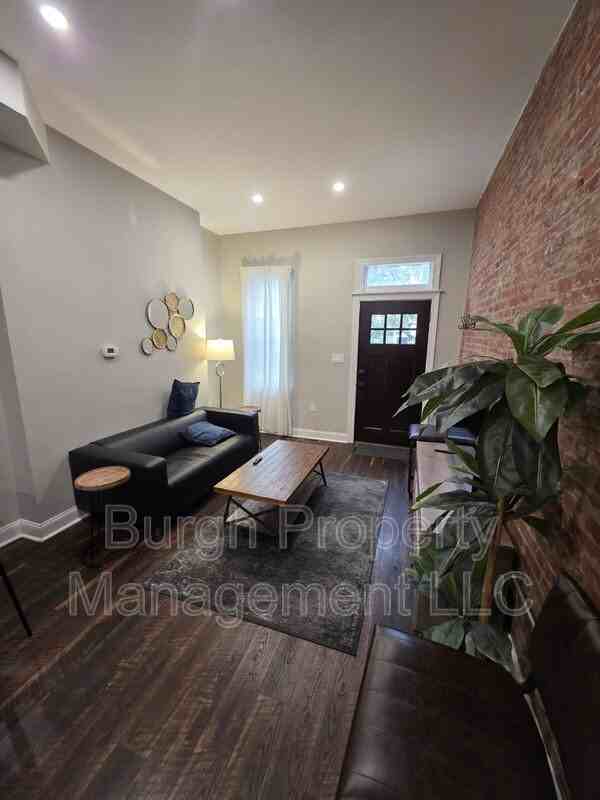 2512 Penn Ave - Photo 4 of 16