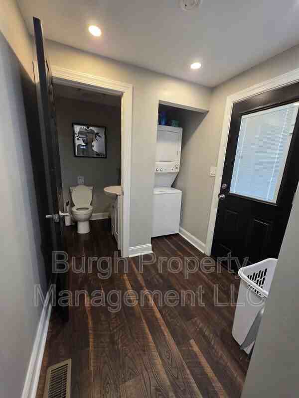 2512 Penn Ave - Photo 5 of 16