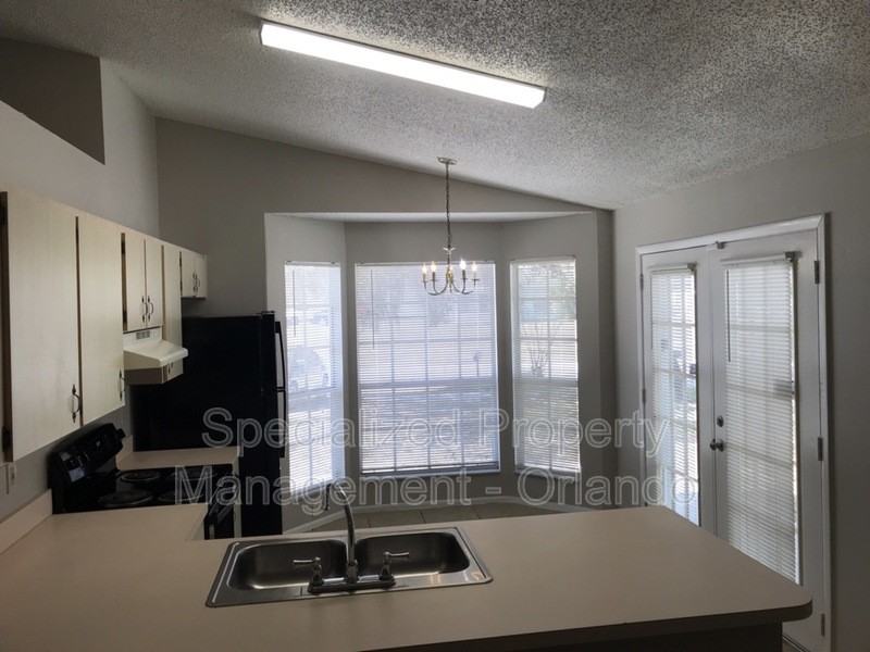 4452 Goldenrain Ct - Photo 2 of 16