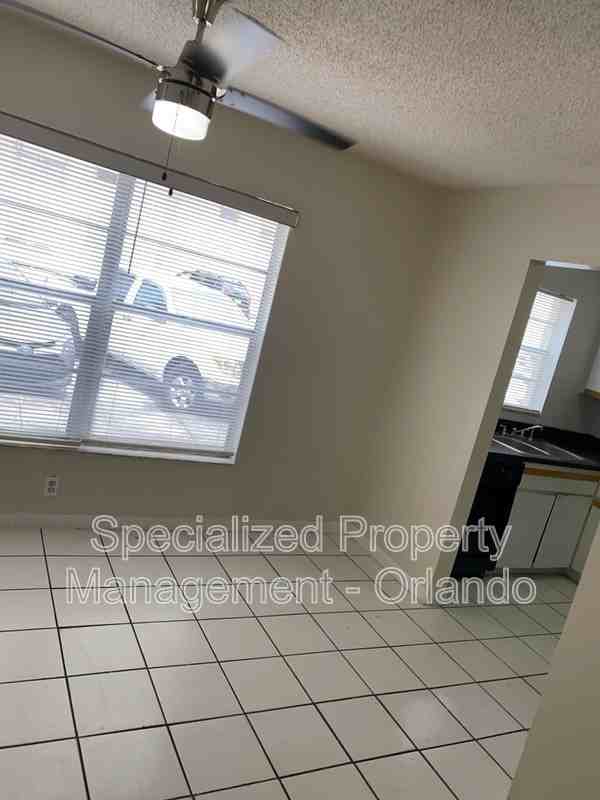 1717 Michigan Ave #B - Photo 3 of 15