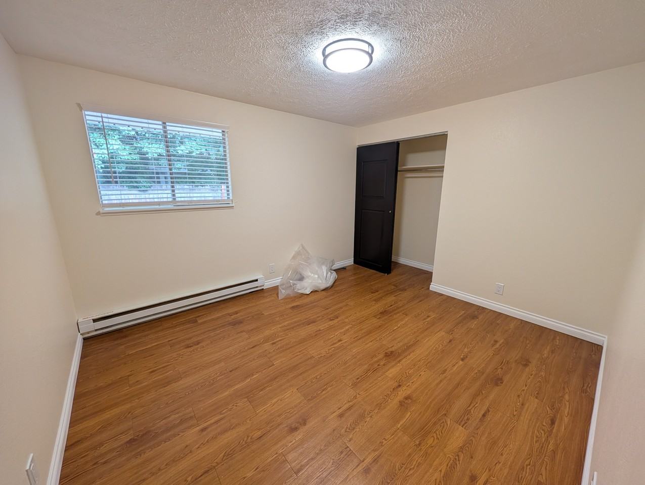704 E Queen Ave #704 - Photo 4 of 5