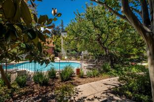21931 Burbank Blvd ##40 - Photo 1 of 1