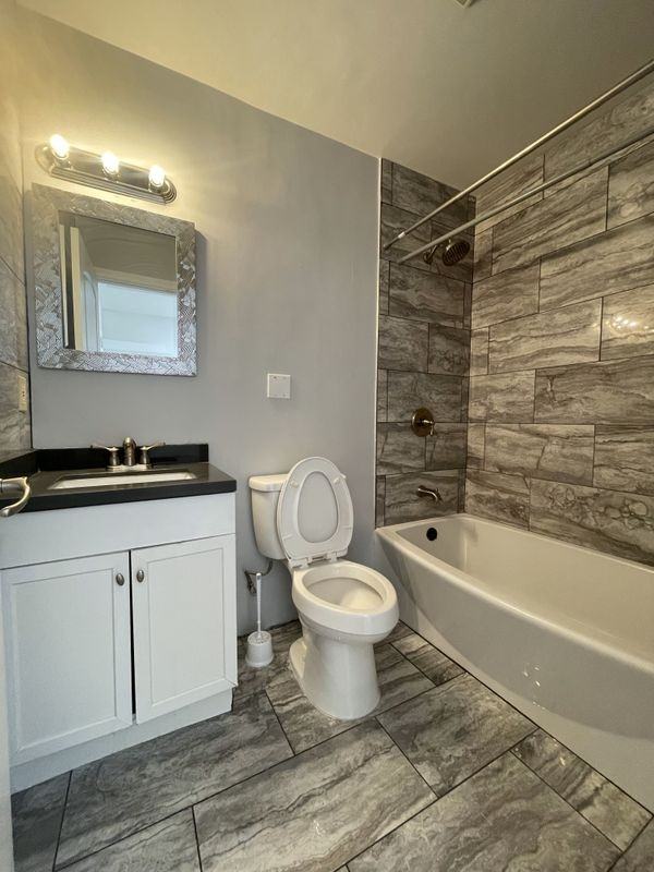 17617 Ludlow St - Photo 4 of 5