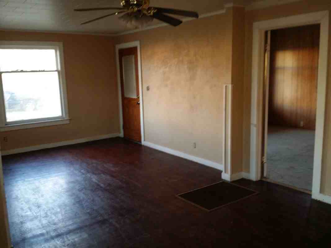 211 E St Nw - Photo 7 of 7
