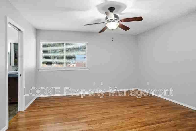 1004 Usher St - Photo 7 of 15