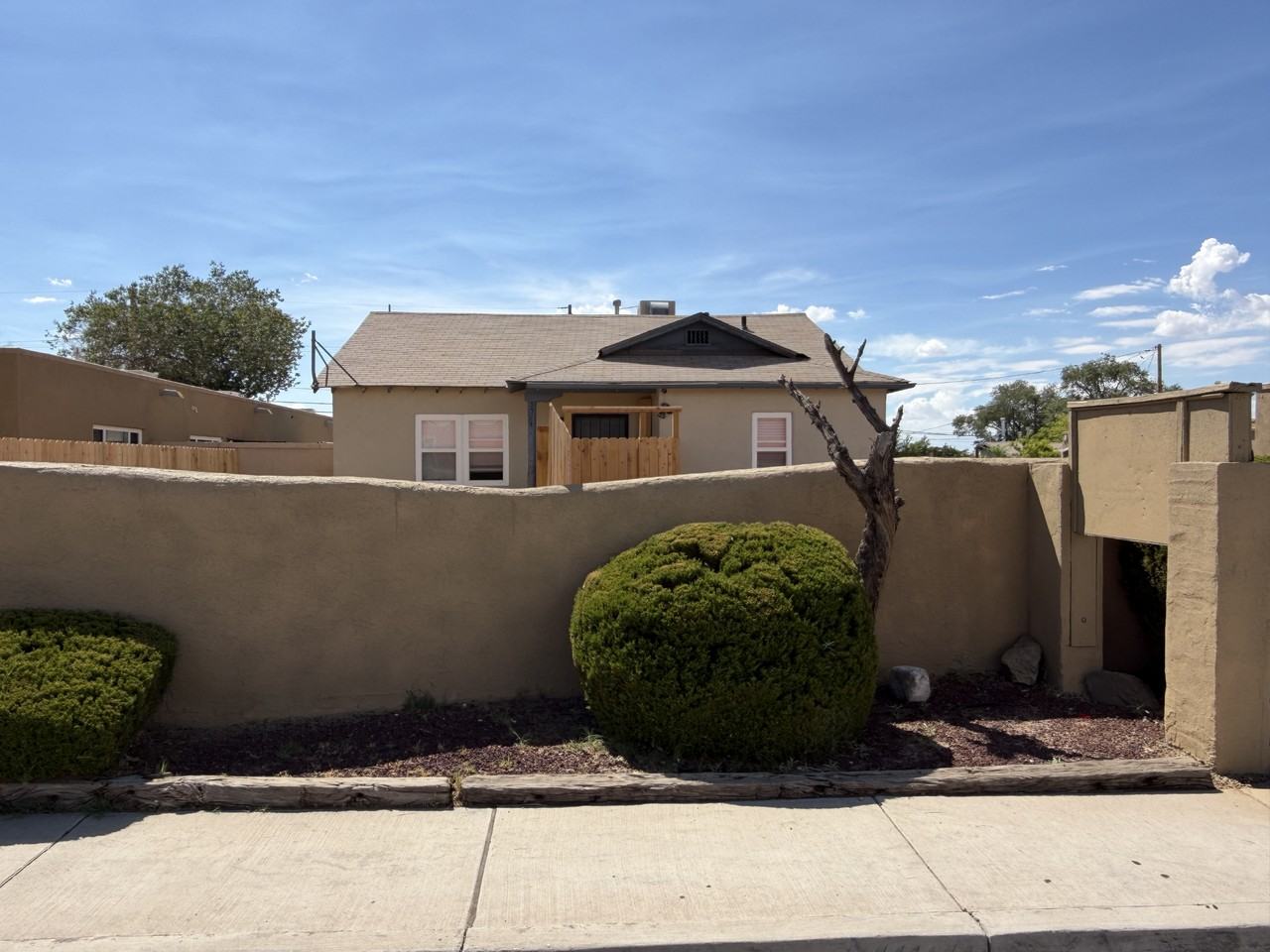 337 Espanola St Ne