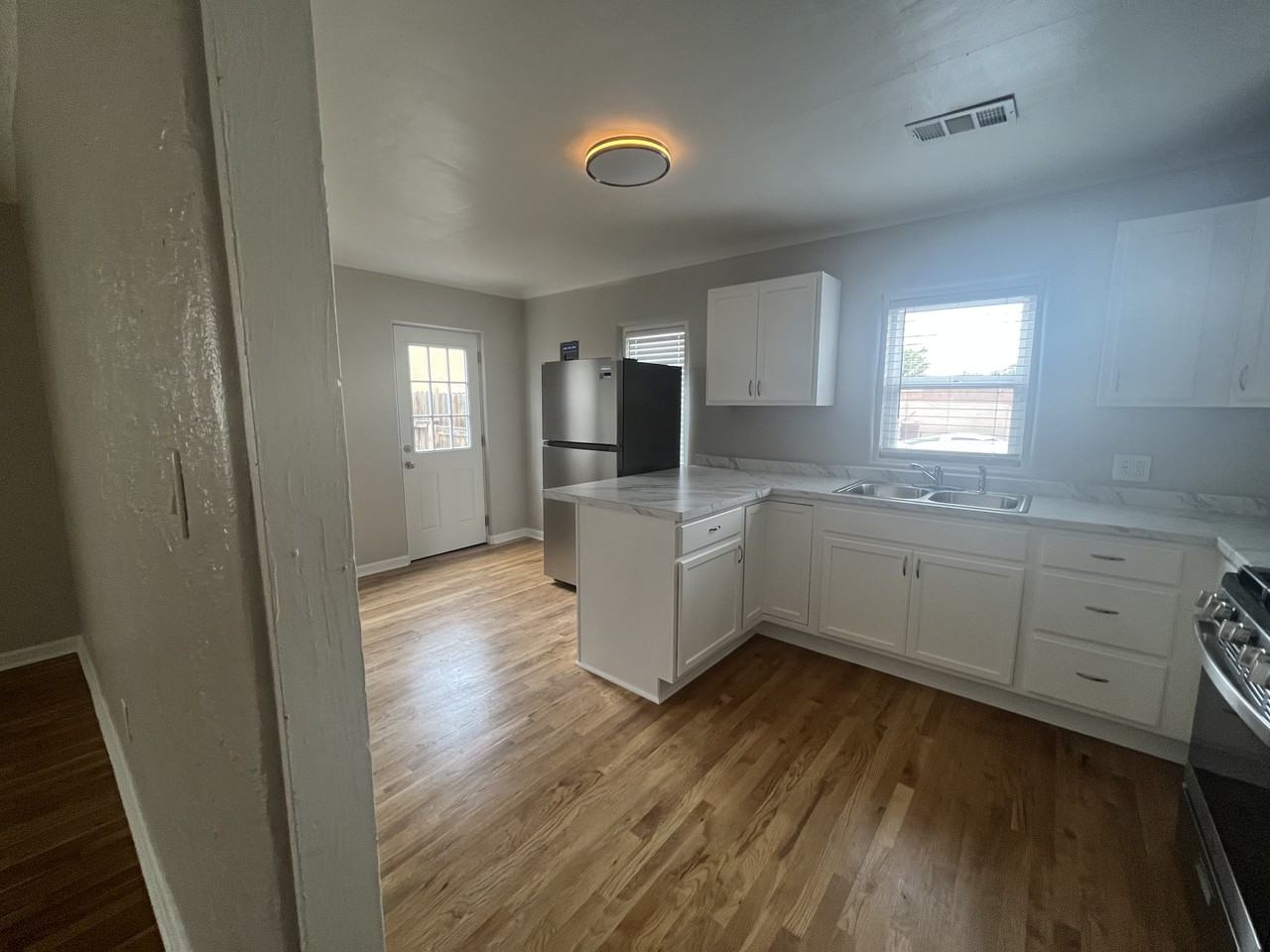 337 Espanola St Ne - Photo 6 of 18