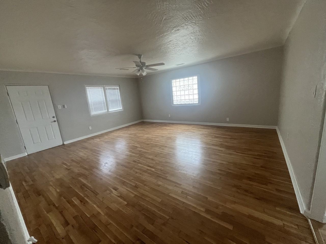 337 Espanola St Ne - Photo 7 of 18