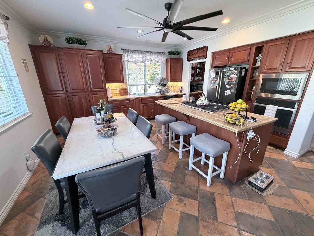 3258 Meadow Side Pl - Photo 7 of 39