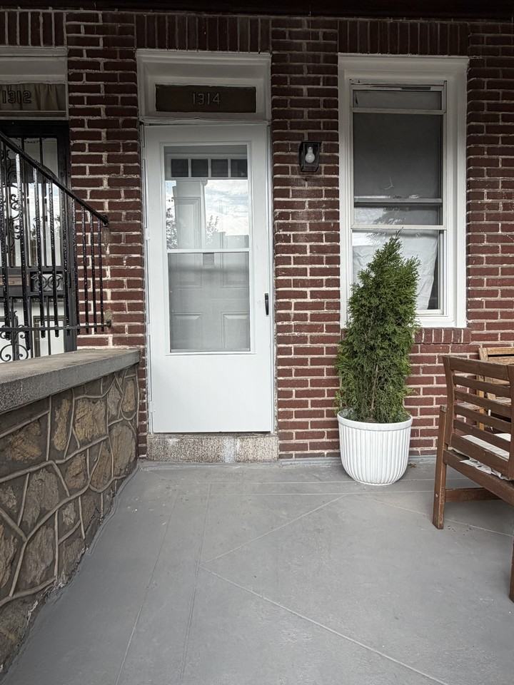 1314 Homestead St #NA - Photo 2 of 35