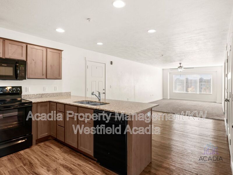 678 Eastsouth #204 - Photo 4 of 50
