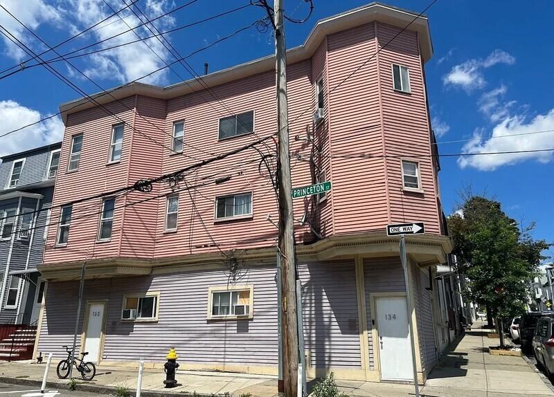 116 Brooks St #1 - Photo 6 of 6