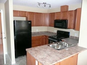 4903 47 Ave - Photo 3 of 4