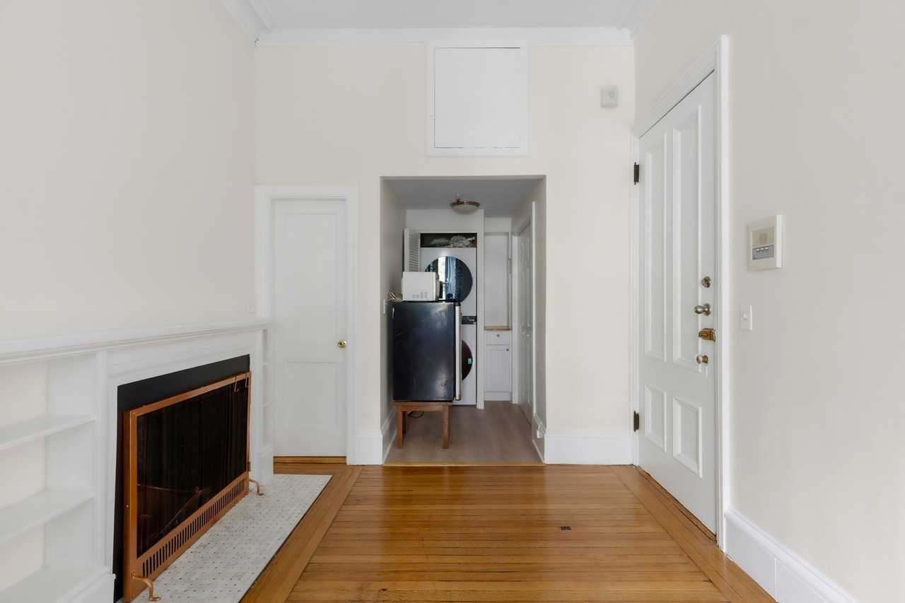 167 Beacon St #3 - Photo 4 of 14