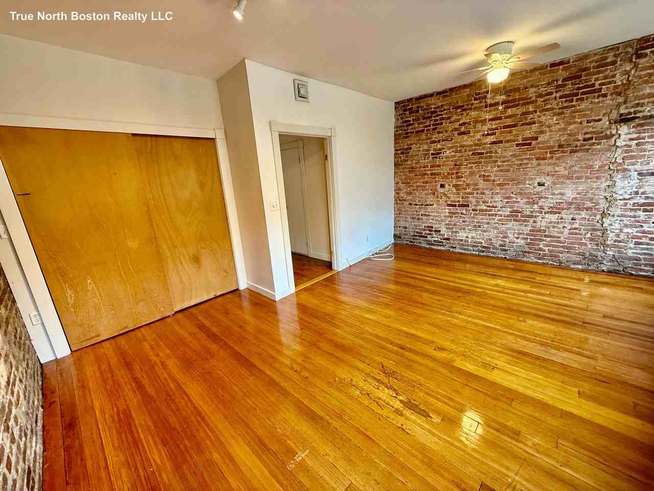 13 Charter St #3F - Photo 3 of 12