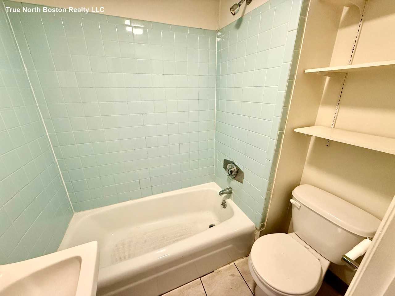 13 Charter St #3F - Photo 6 of 12