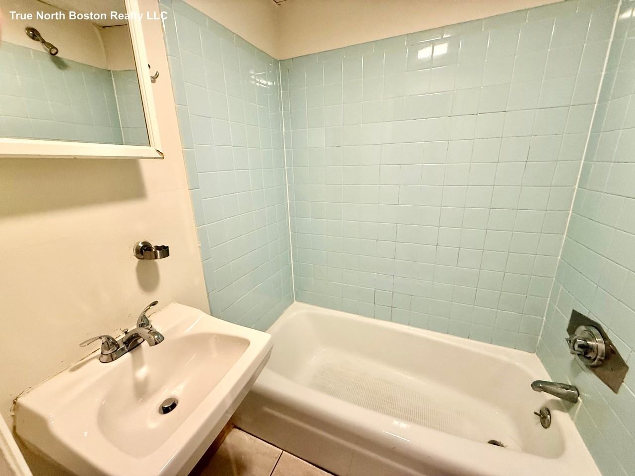 13 Charter St #3F - Photo 7 of 12