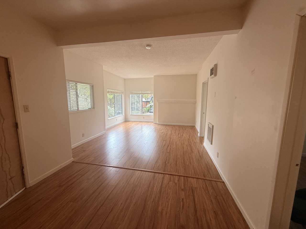 2715 Benvenue Avenue - Photo 2 of 11