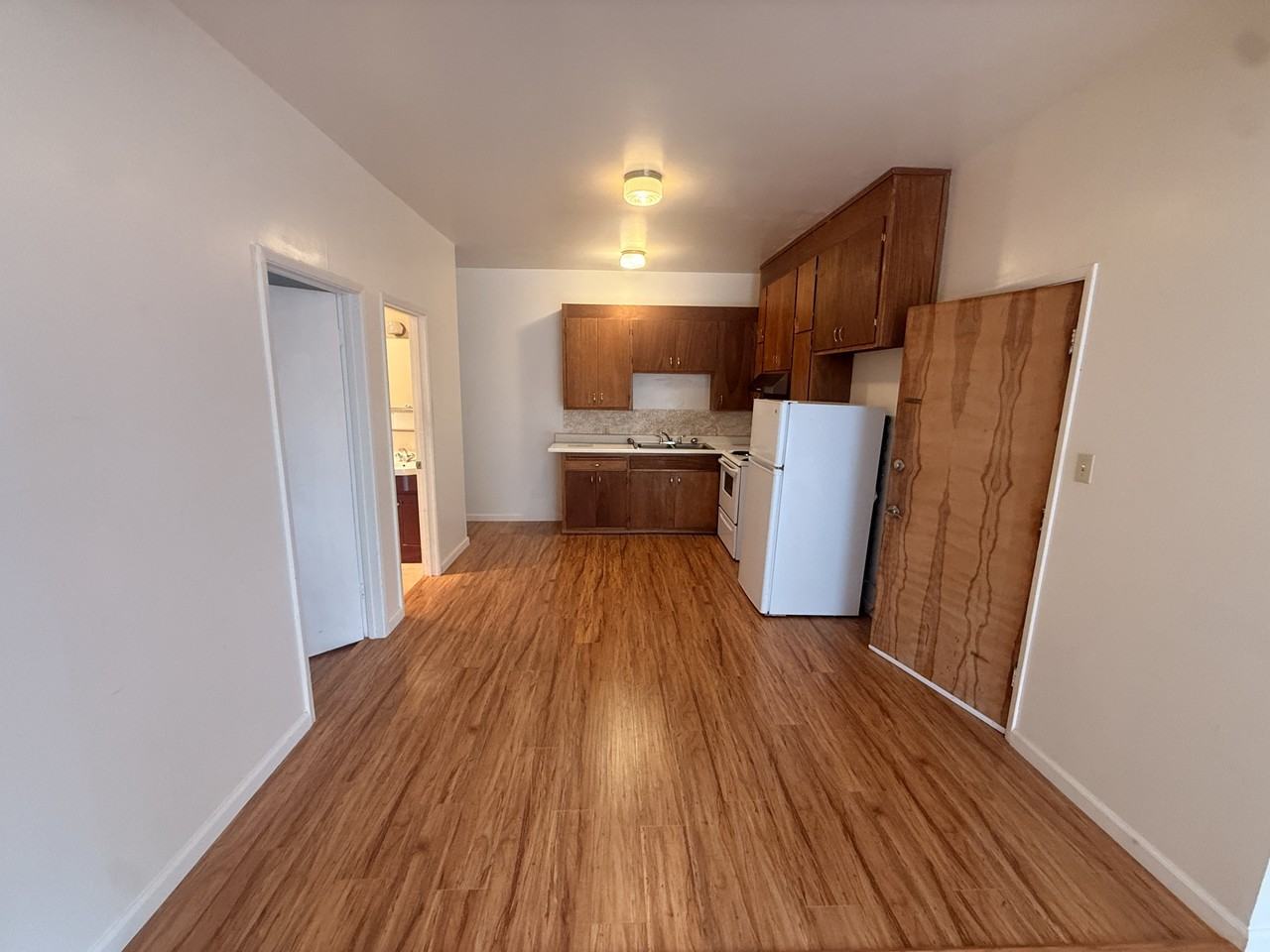2715 Benvenue Avenue - Photo 3 of 11