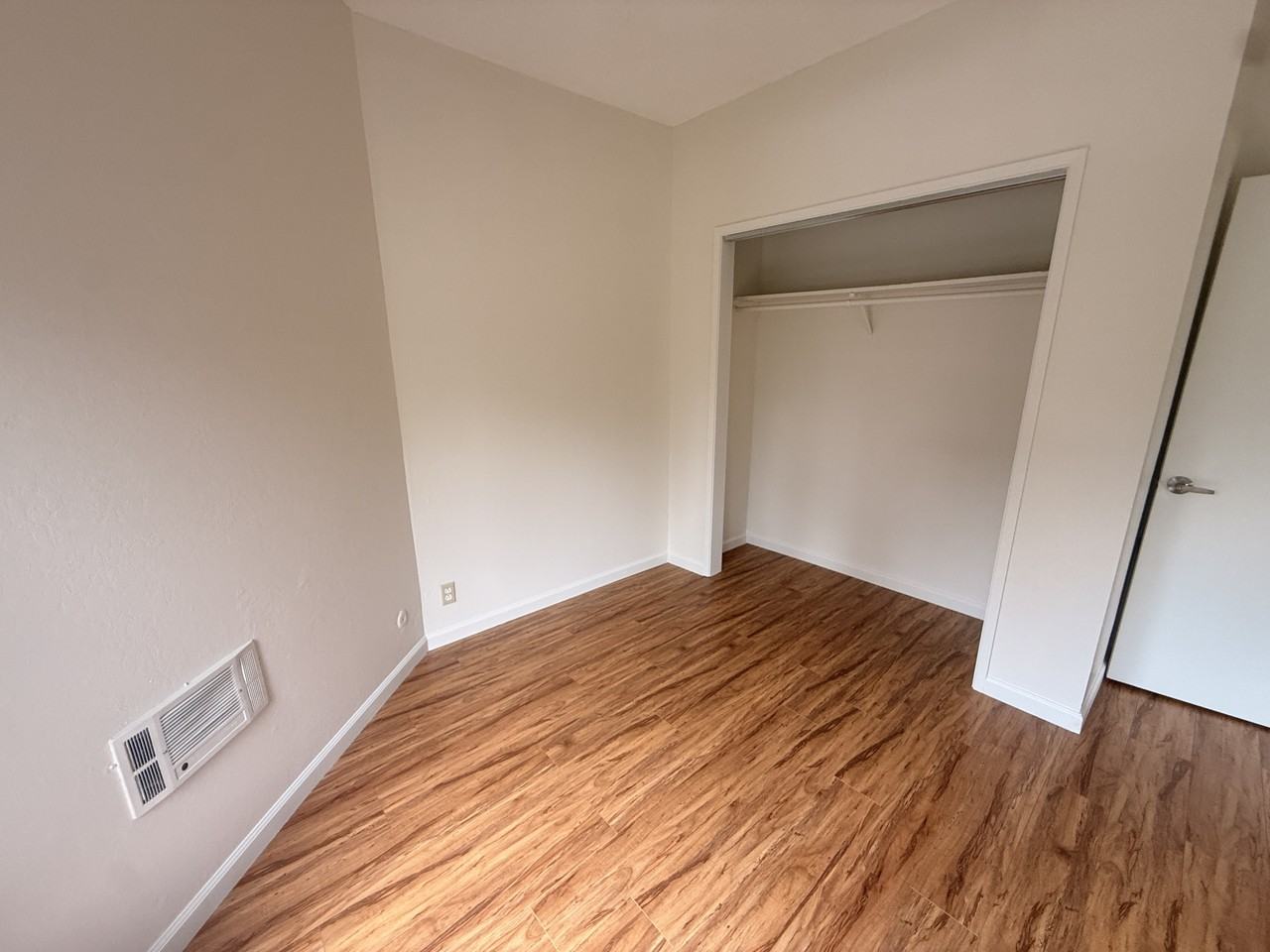 2715 Benvenue Avenue - Photo 5 of 11