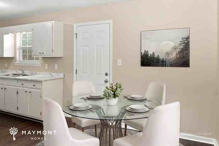 1585 Patterson Ln - Photo 7 of 15