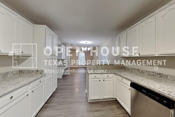 2457 Ripplewood Dr - Photo 6 of 21
