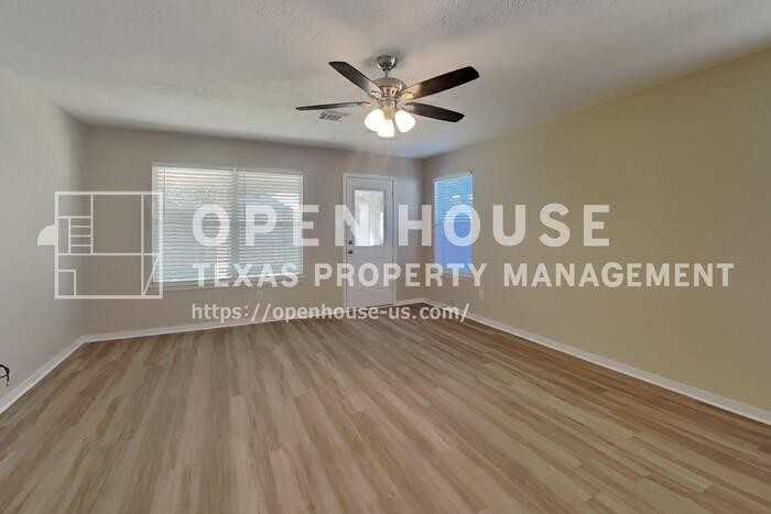 5014 Woodland Meadows Ln - Photo 4 of 20