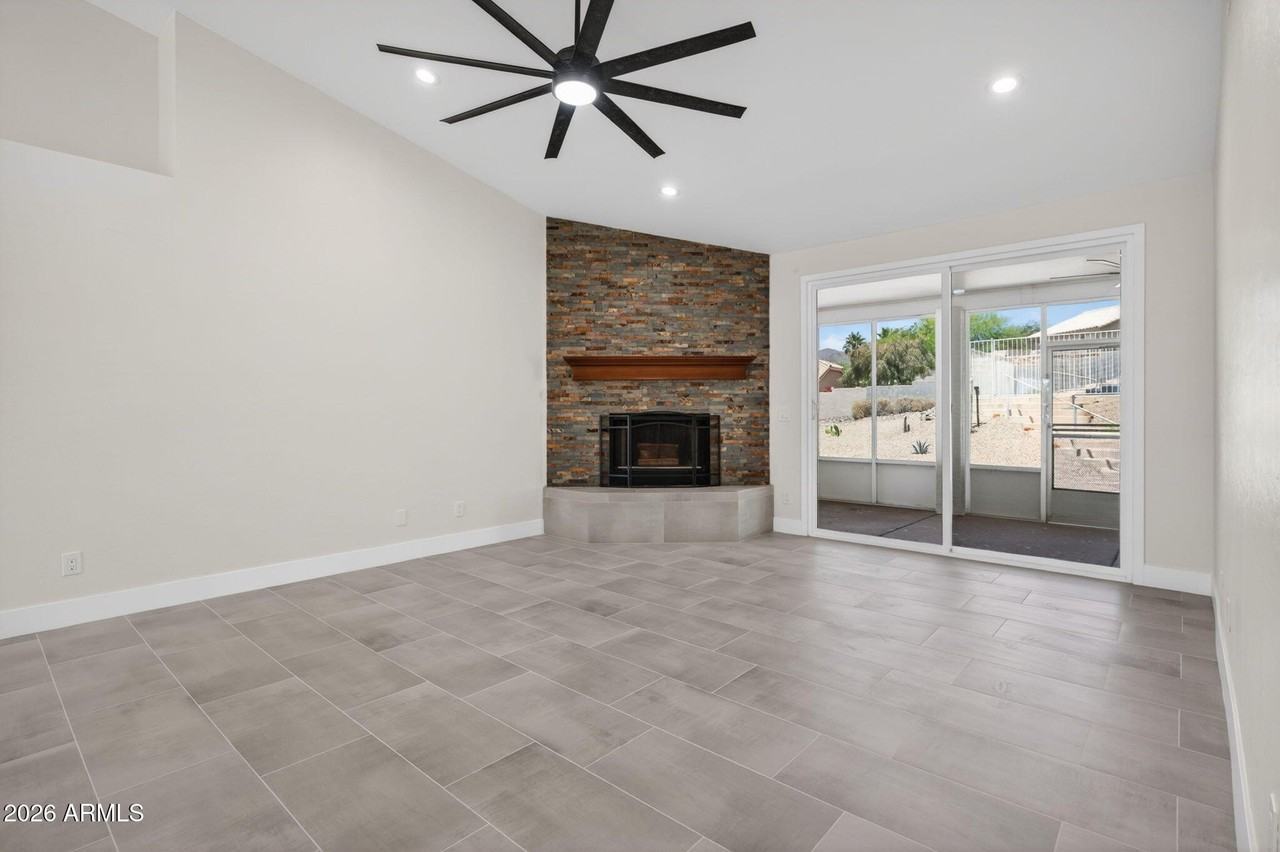 14212 N Vern Pl - Photo 4 of 14