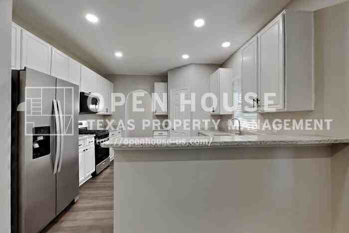 18802 Atascocita Forest Dr - Photo 6 of 21