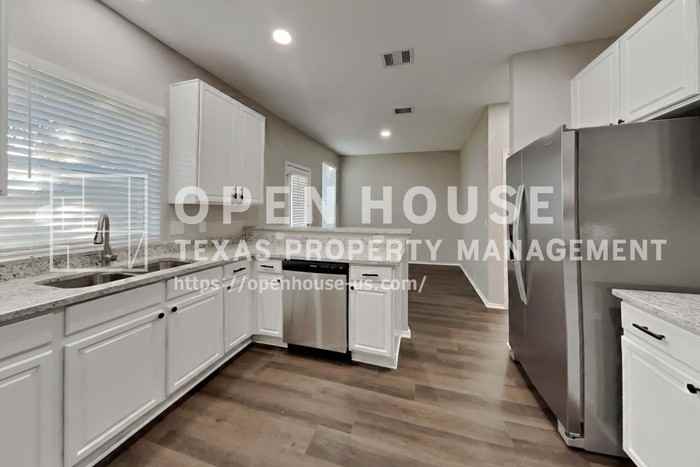 18802 Atascocita Forest Dr - Photo 7 of 21
